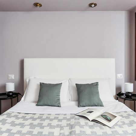 The Best Rent - Spacious One-Bedroom Apartment In Moscova District Milánó Kültér fotó