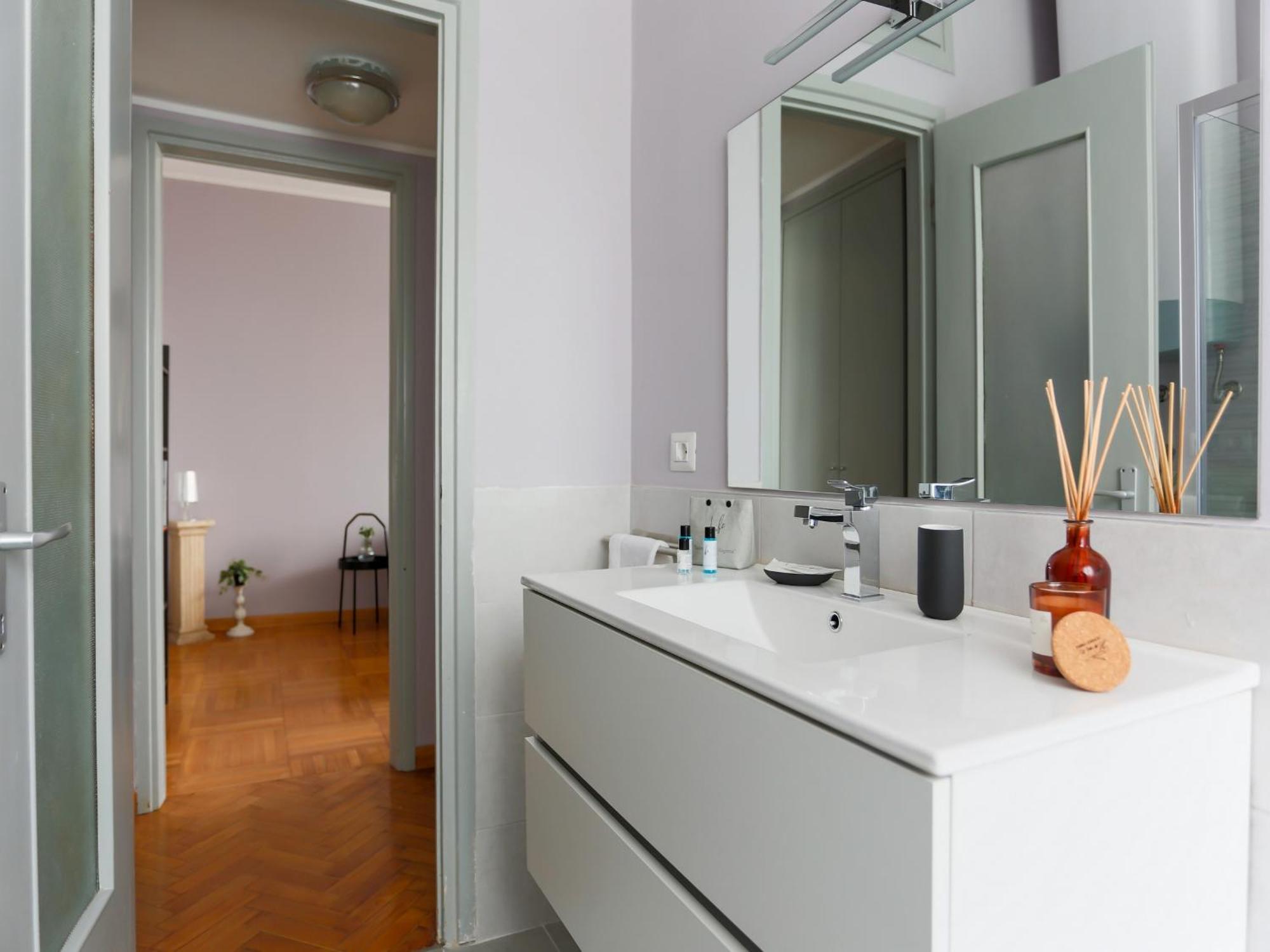The Best Rent - Spacious One-Bedroom Apartment In Moscova District Milánó Kültér fotó