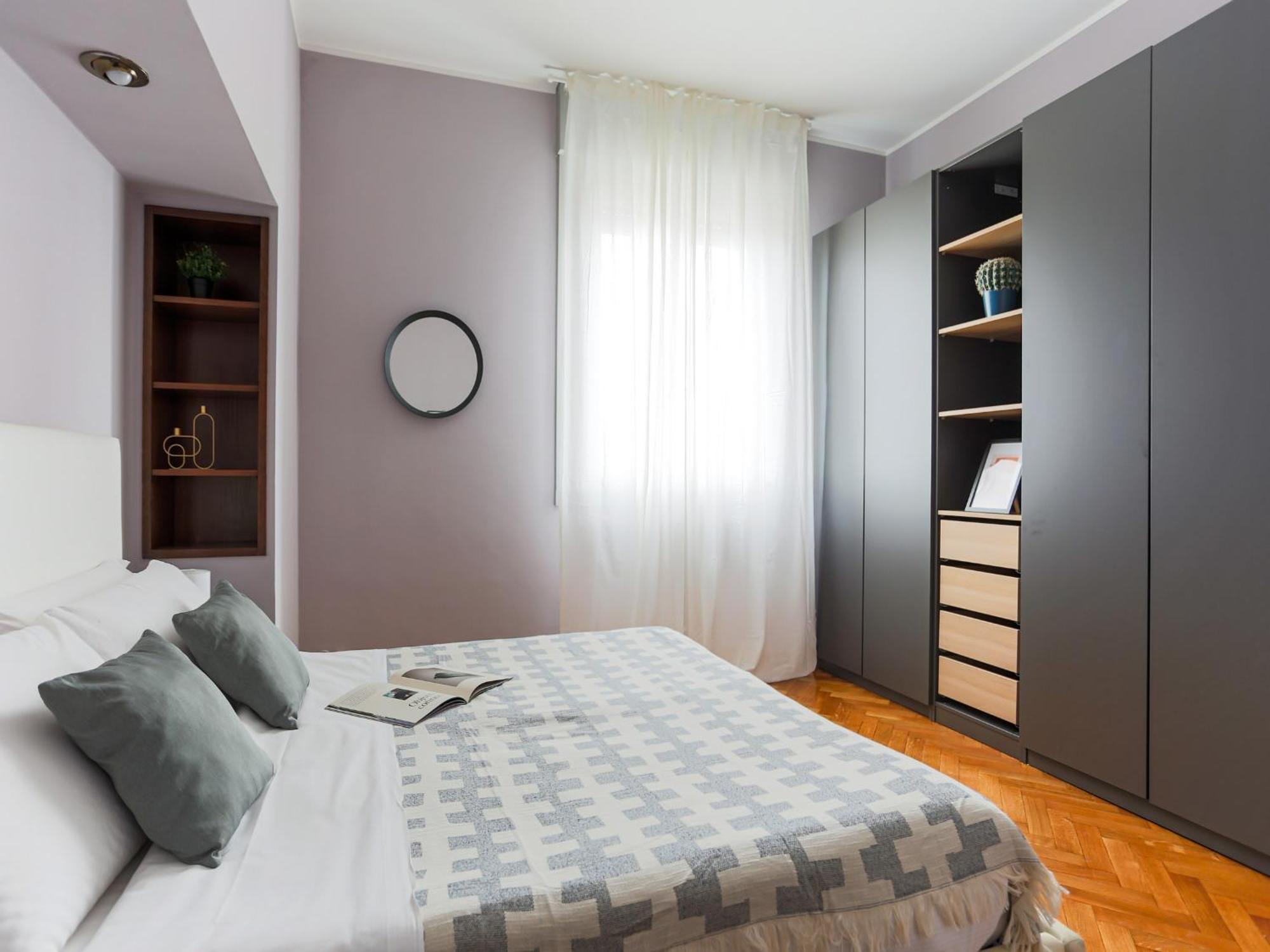 The Best Rent - Spacious One-Bedroom Apartment In Moscova District Milánó Kültér fotó