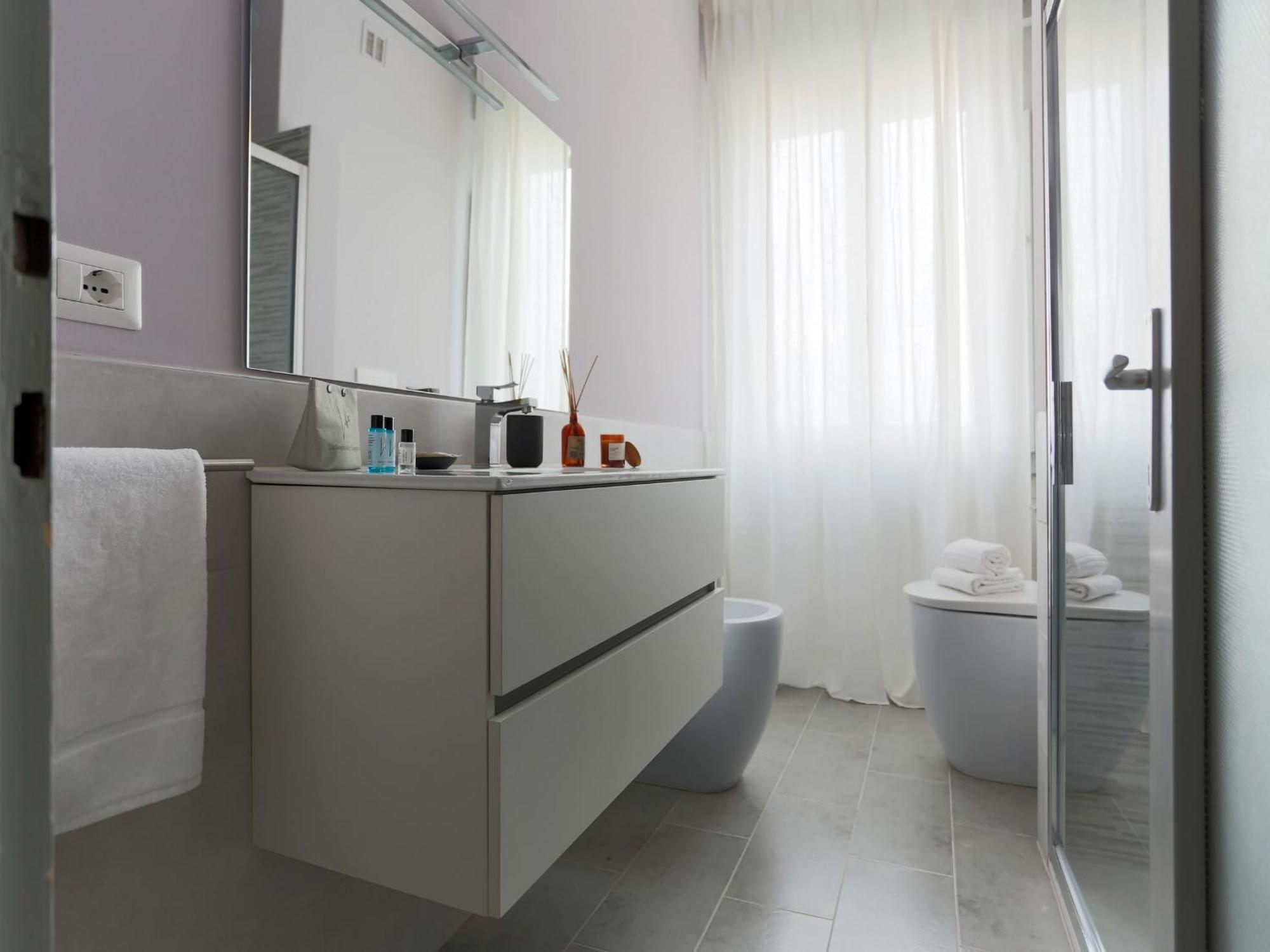 The Best Rent - Spacious One-Bedroom Apartment In Moscova District Milánó Kültér fotó
